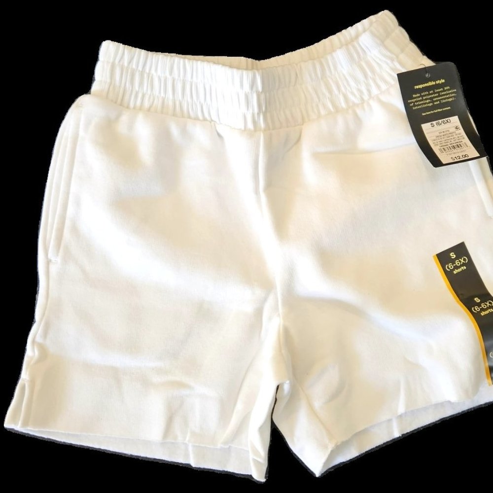 NWT Art Class White Fleece Shorts for Kids S (6/6X)